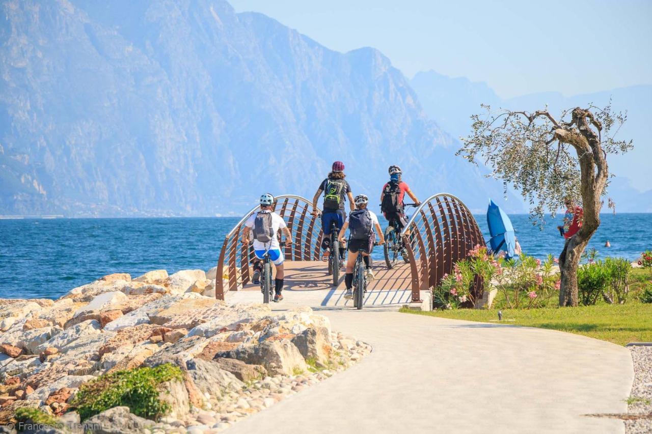 Hotel Danieli La Castellana Lago Di Garda Brenzone sul Garda Bagian luar foto