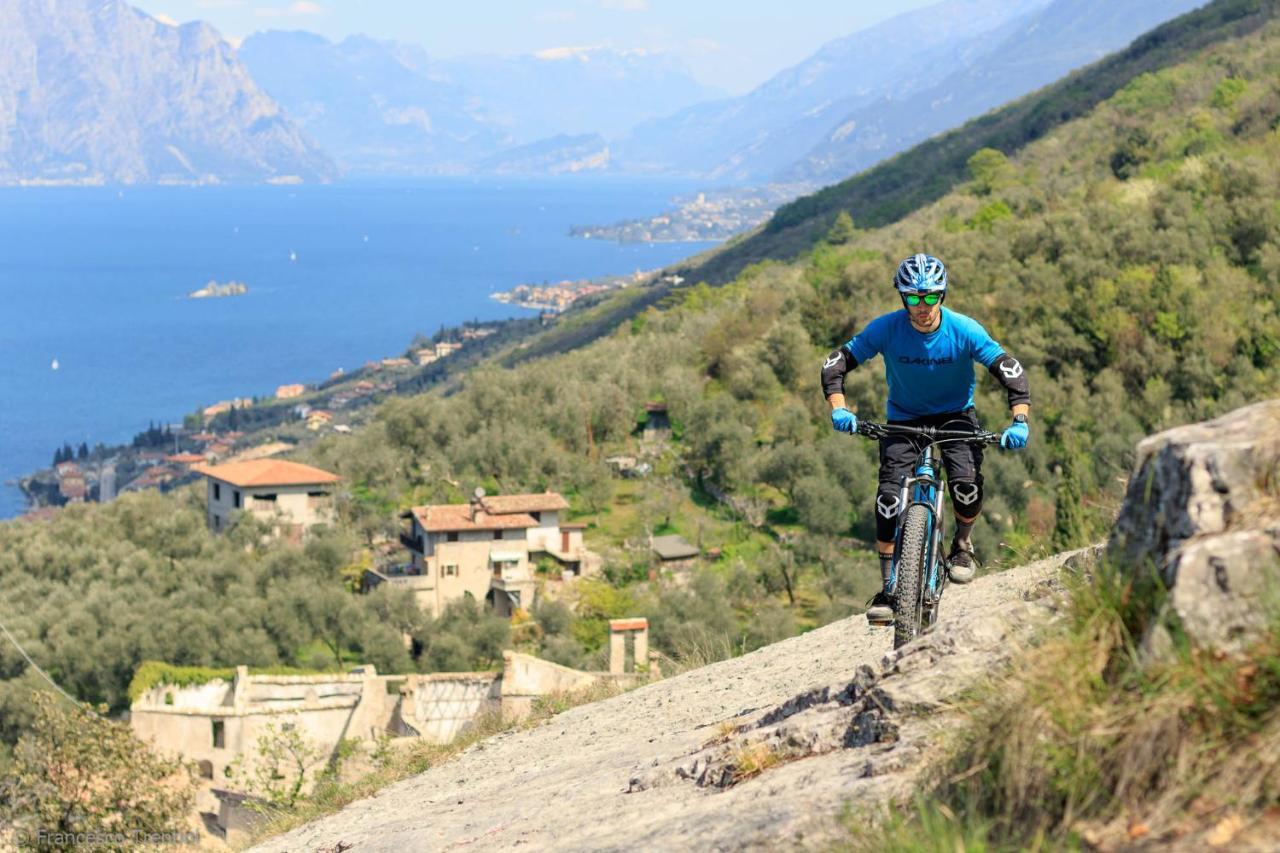 Hotel Danieli La Castellana Lago Di Garda Brenzone sul Garda Bagian luar foto