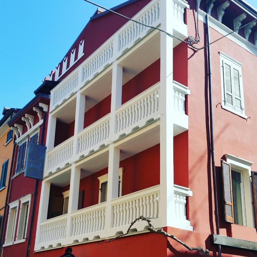 Hotel Danieli La Castellana Lago Di Garda Brenzone sul Garda Bagian luar foto