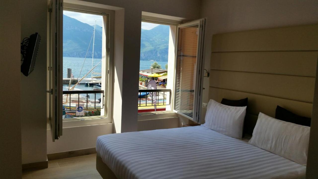 Hotel Danieli La Castellana Lago Di Garda Brenzone sul Garda Bagian luar foto