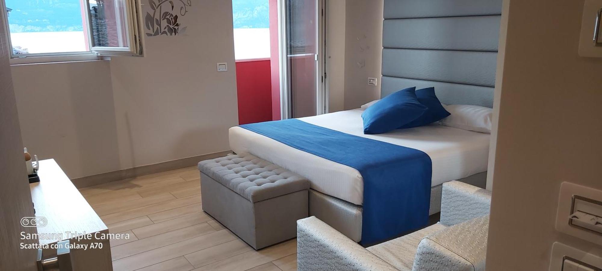 Hotel Danieli La Castellana Lago Di Garda Brenzone sul Garda Bagian luar foto