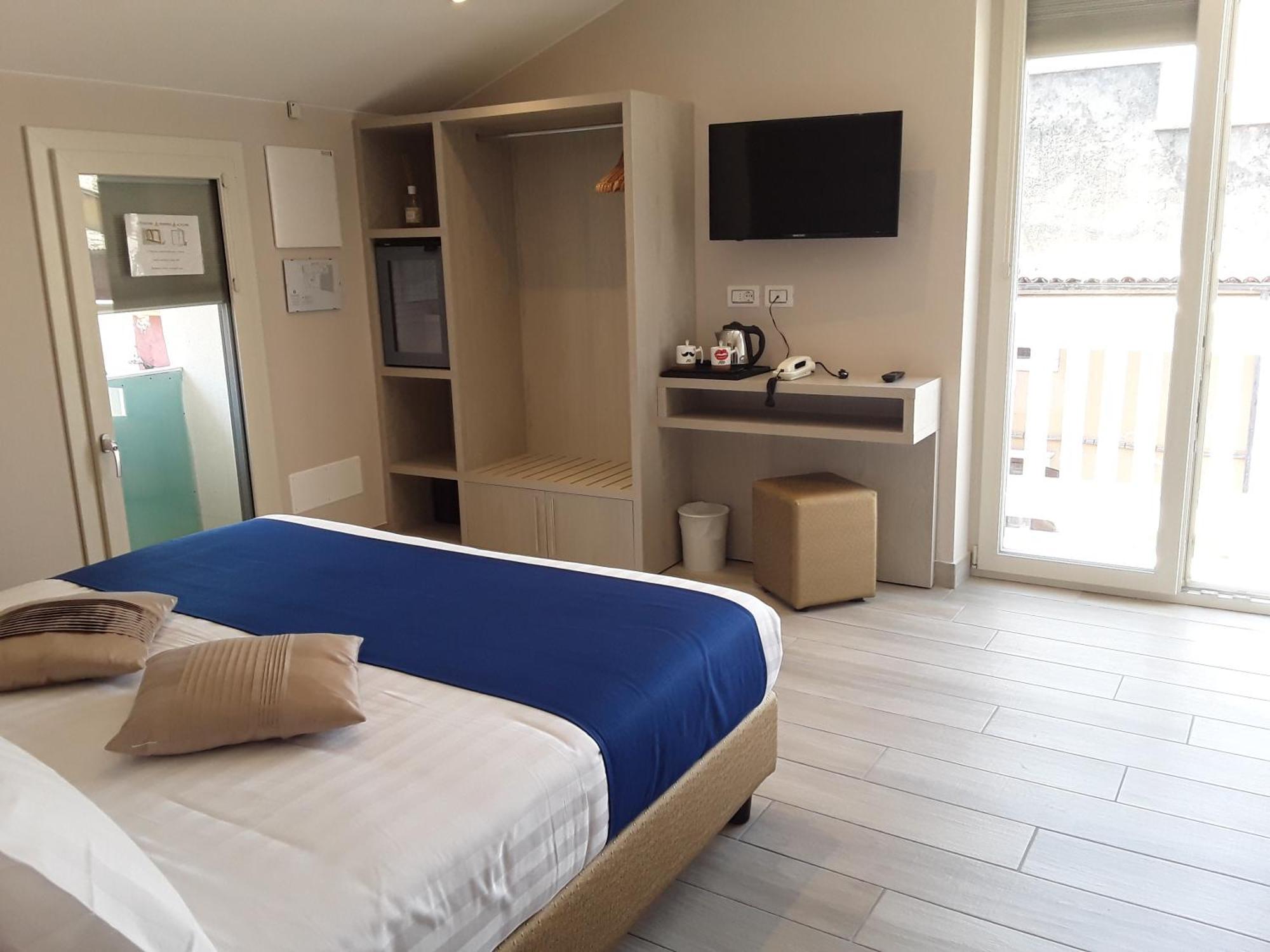 Hotel Danieli La Castellana Lago Di Garda Brenzone sul Garda Bagian luar foto