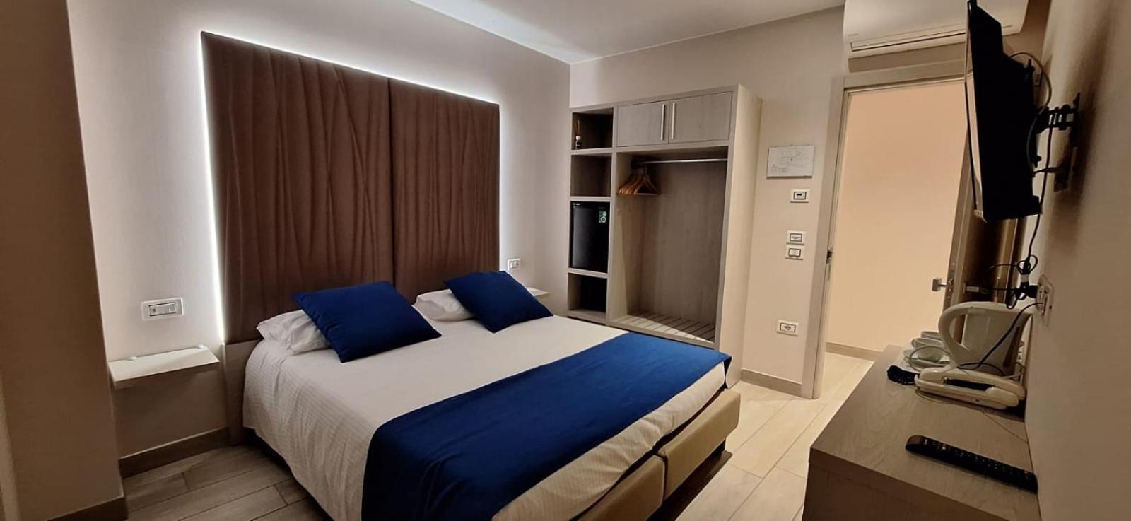 Hotel Danieli La Castellana Lago Di Garda Brenzone sul Garda Bagian luar foto